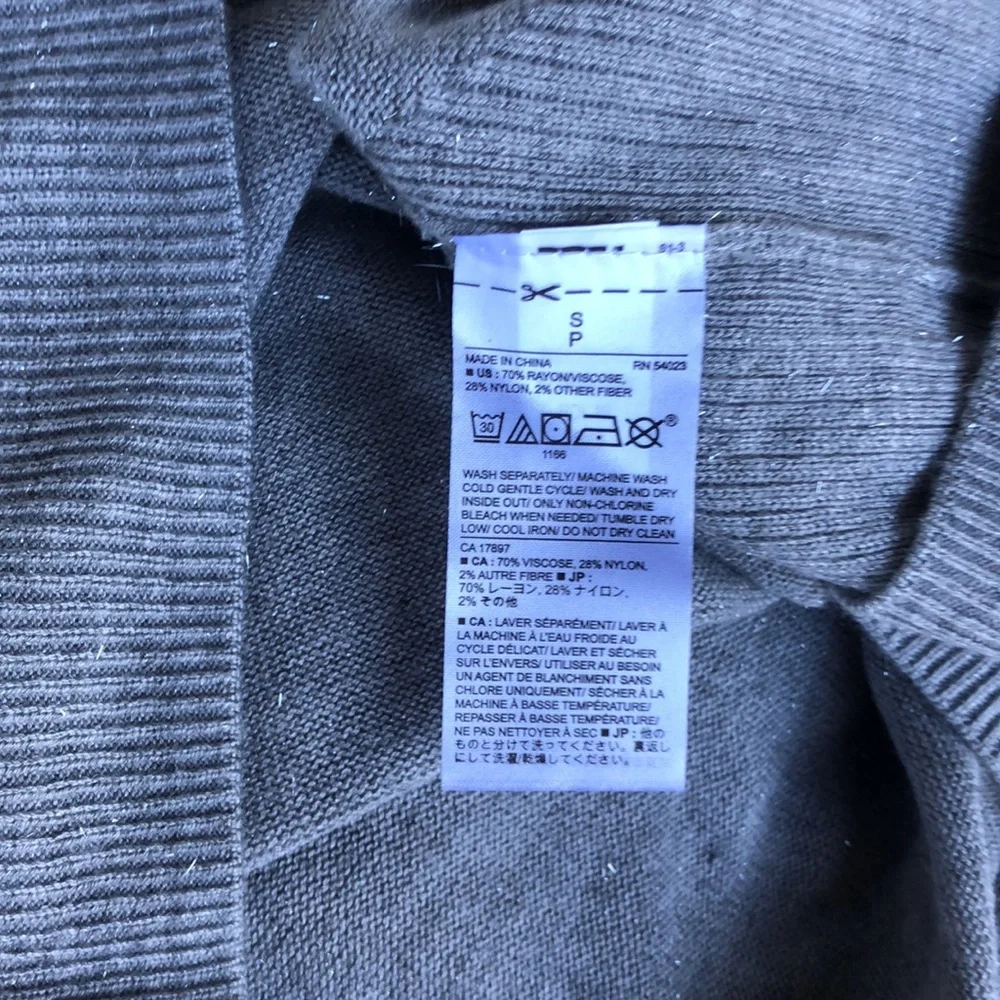 BANANA REPUBLIC V-Neck Grey Light Pullover Sweater - Picture 7 of 9